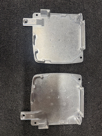 Ziptrak 135mm extruded pelmet side frames sold as a left and right pair, cast aluminium mill finish