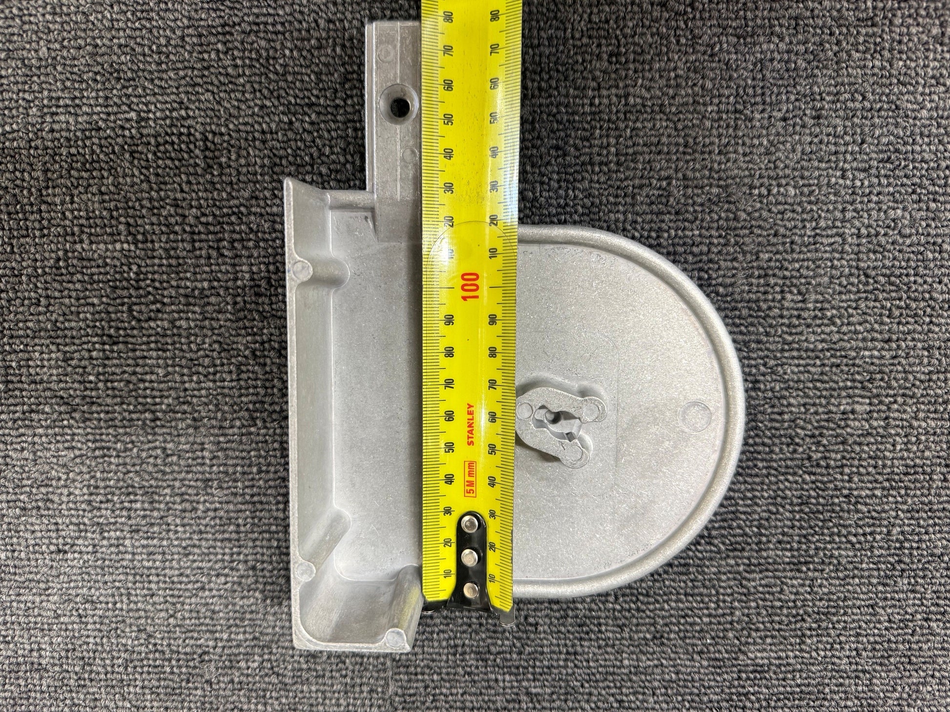 Ziptrak cast aluminium no pelmet side frame, mill finish, reverse view